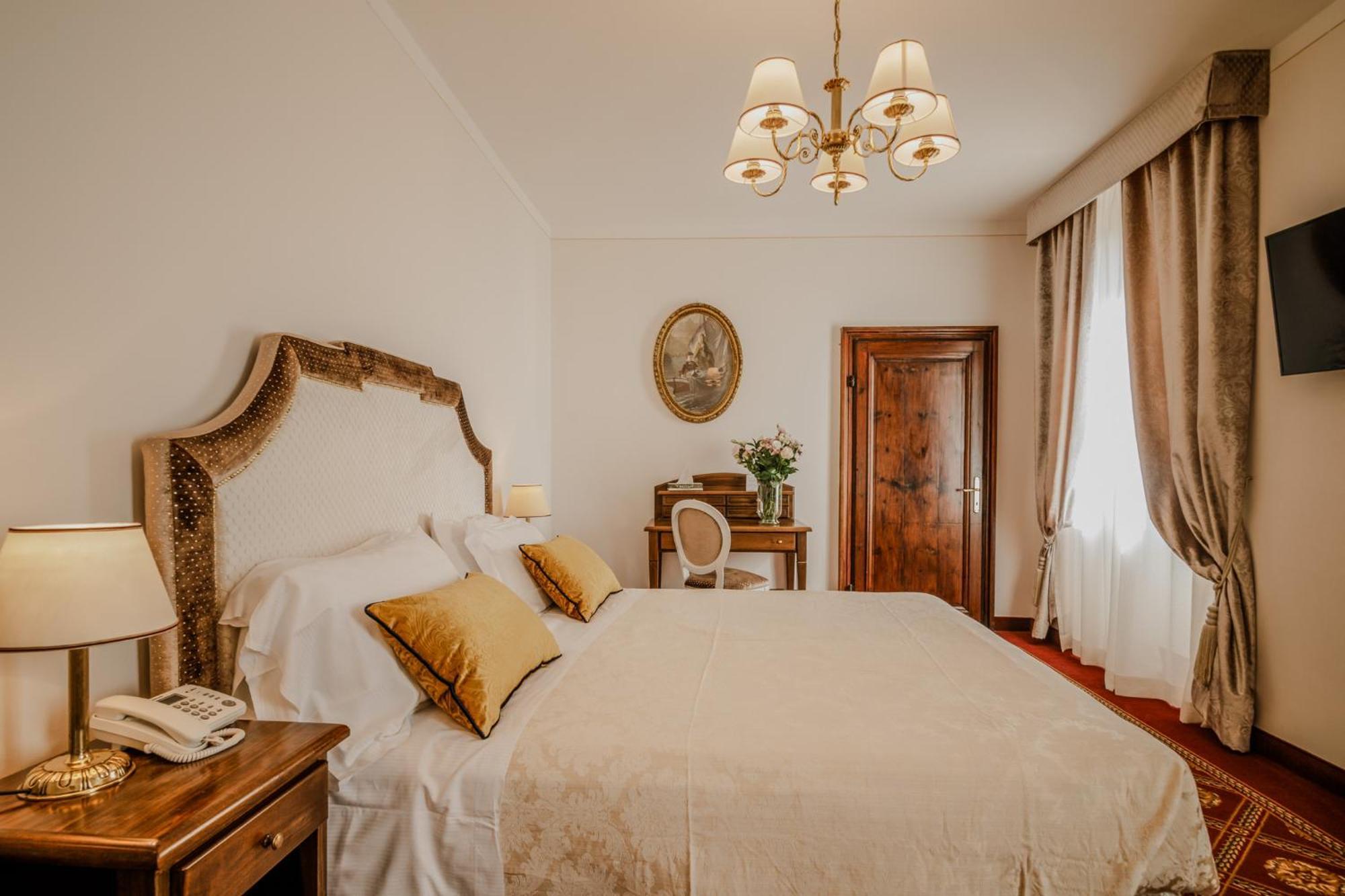 Villa Lecchi Hotel Wellness Colle Val D'Elsa Exterior photo
